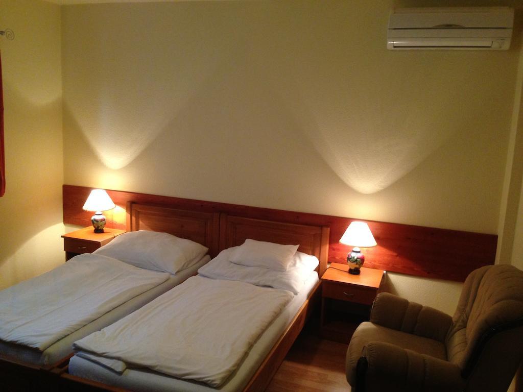 Juhasz Fogado Bed & Breakfast Fonyod ห้อง รูปภาพ