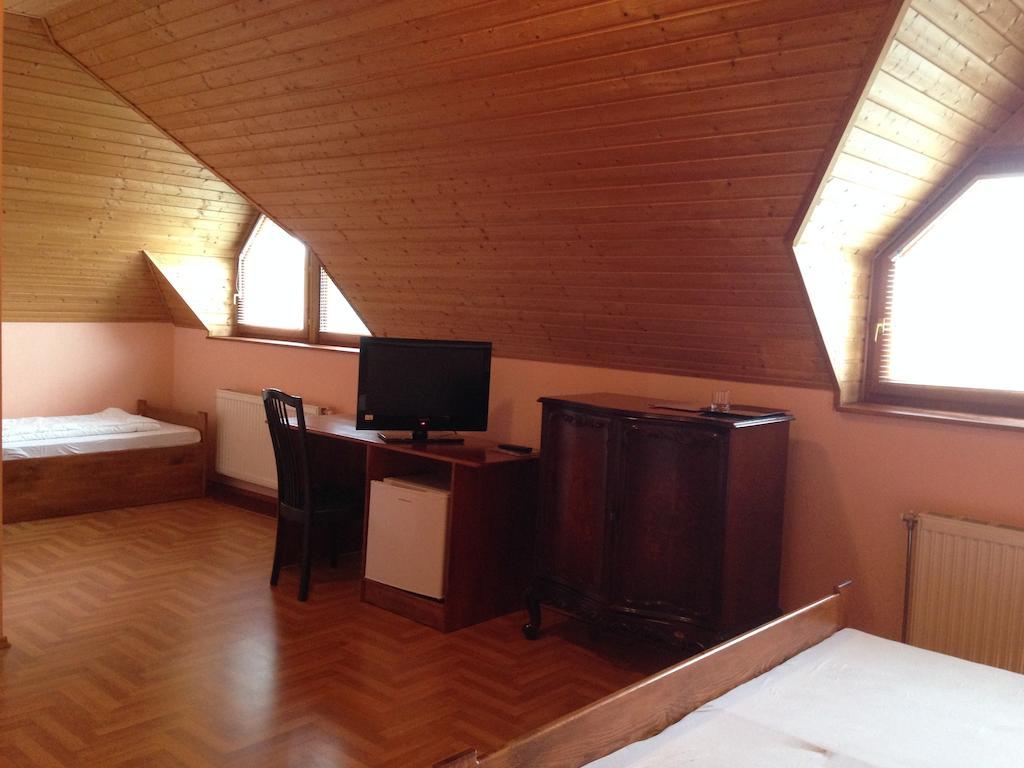 Juhasz Fogado Bed & Breakfast Fonyod ภายนอก รูปภาพ