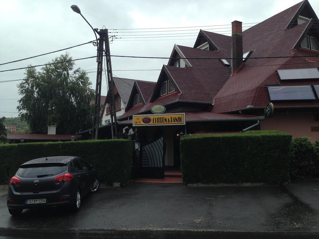 Juhasz Fogado Bed & Breakfast Fonyod ภายนอก รูปภาพ